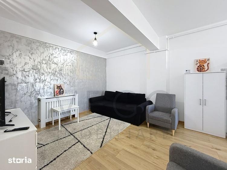 Apartament cu 3 camere semidecomandat în Florești
