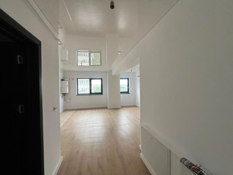 Apartament cu 3 camere semidecomandat în Nicolina