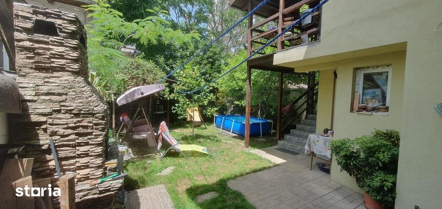 Casă cu 7 camere cu Teren 329 Mp în Dristor