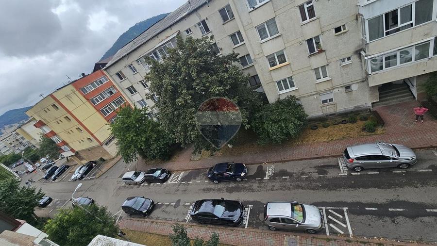 Apartament cu 2 camere decomandat, mobilat în Central