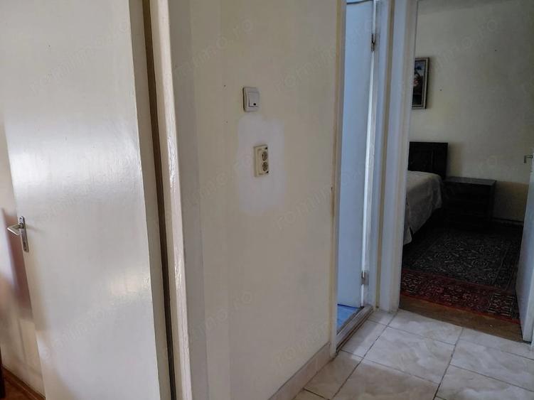 Apartament cu 3 camere decomandat în Complex Studențesc