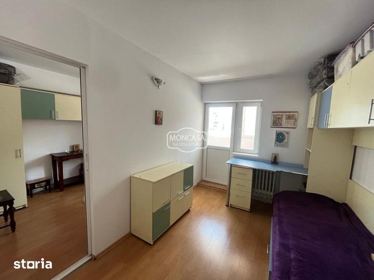 Apartament cu 3 camere decomandat în Central