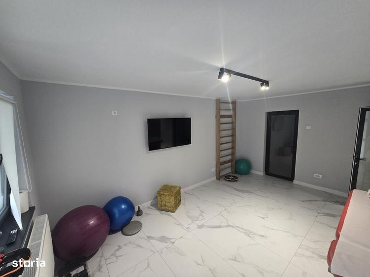 Spațiu comercial, de 54 mp, în Alexandru cel Bun