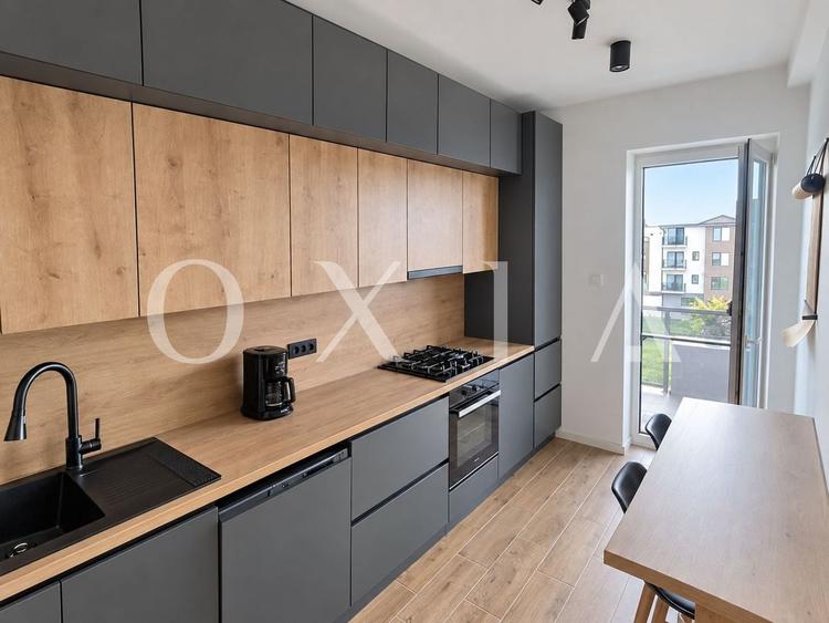 Apartament cu 3 camere semidecomandat, mobilat în Giroc