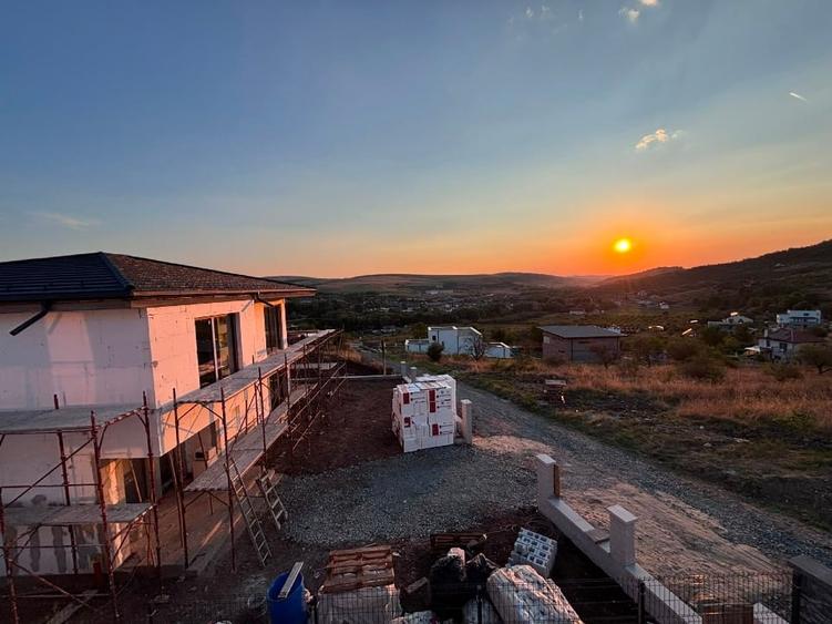 Casă individuală cu 4 camere cu Teren 600 Mp în Baciu