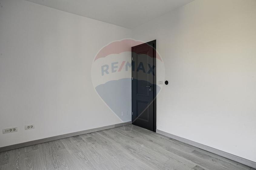 Apartament cu 3 camere decomandat în UTA