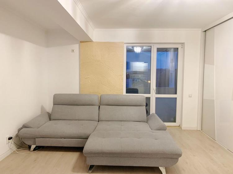Apartament cu 2 camere semidecomandat, mobilat în Străulești