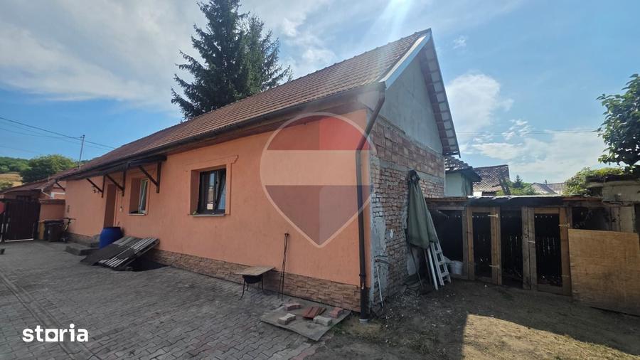 Casă cu 2 camere cu Teren 536 Mp în Central
