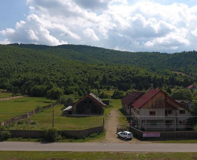 Teren Construcții intravilan de 7000 mp, în Ghelința
