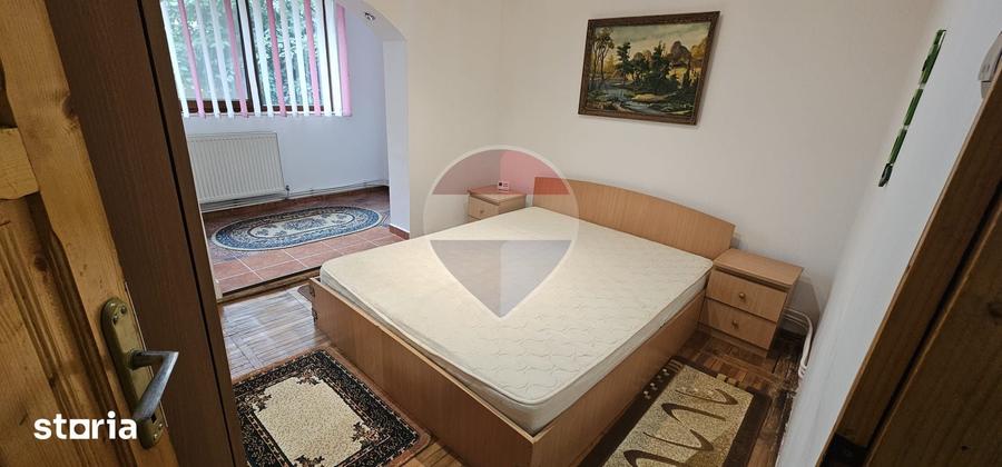 Apartament cu 2 camere semidecomandat în Mioriței