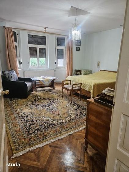 Apartament cu 3 camere decomandat în Valea Cetății