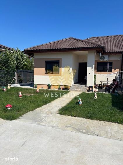 Apartament cu 3 camere, mobilat în Moșnița Nouă