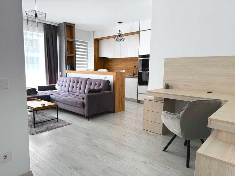 Apartament cu 2 camere decomandat în Central