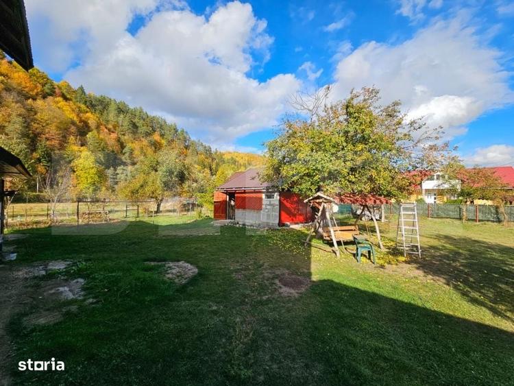 Casă cu 4 camere în Deal