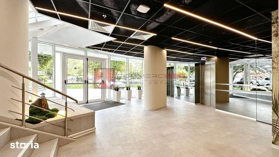 Spațiu comercial, de 387 mp, în Centrul Civic