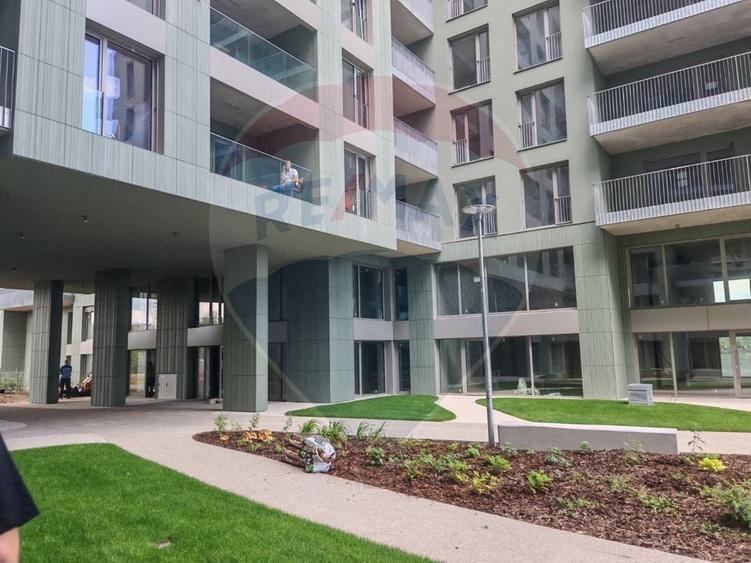 Spațiu comercial, de 141.30000305176 mp, în Gară