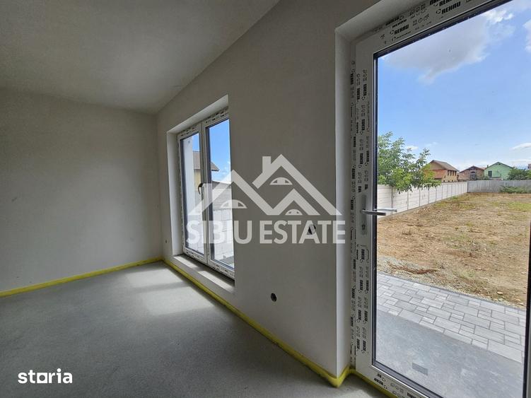 Casă cu 4 camere cu Teren 600 Mp în Țiglari