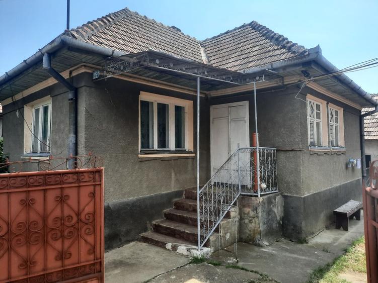 Casă cu 2 camere în Central
