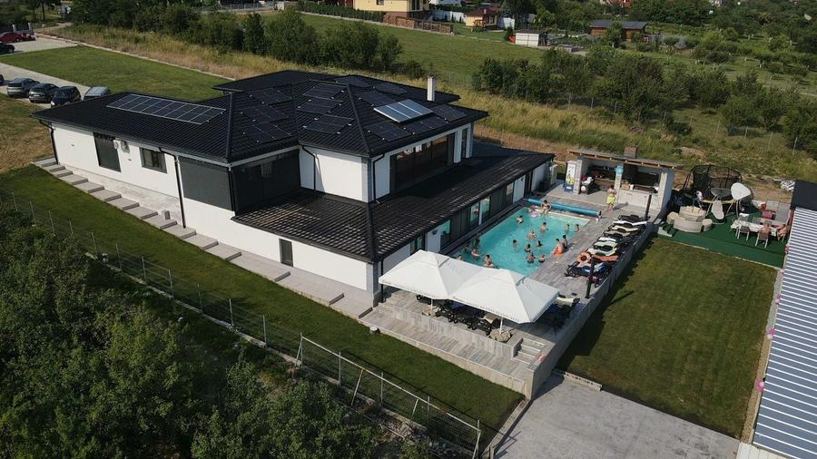 Casă cu 4 camere decomandat în Viile Satu Mare