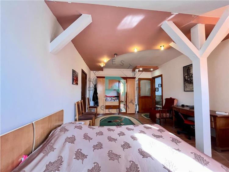 Casă cu 5 camere cu Teren 1700 Mp în Turnișor
