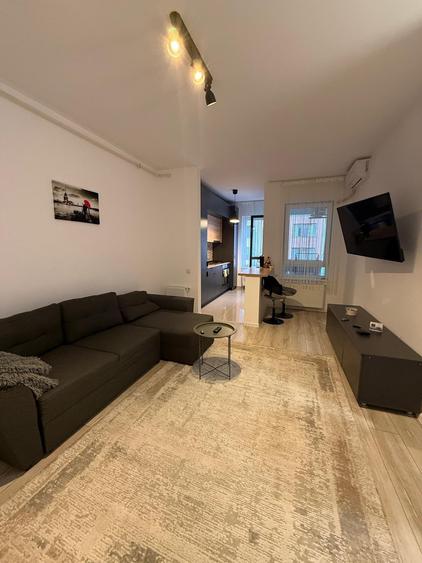 Apartament cu 2 camere semidecomandat în Militari