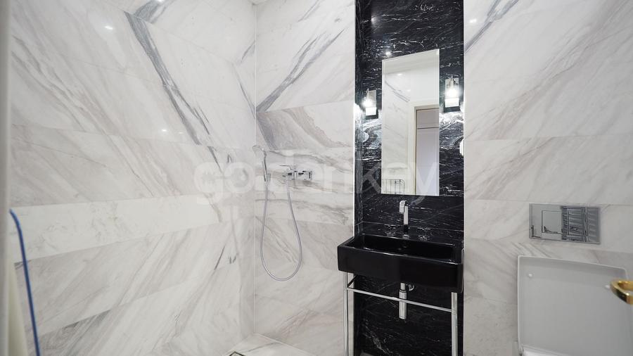 Apartament cu 4 camere semidecomandat, mobilat în Herăstrău