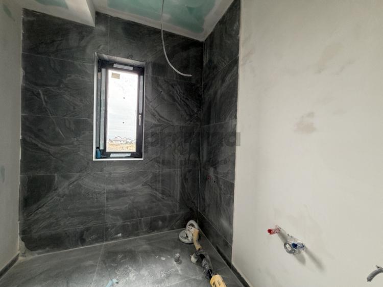 Casă individuală cu 4 camere cu Canalizare în Sânpetru