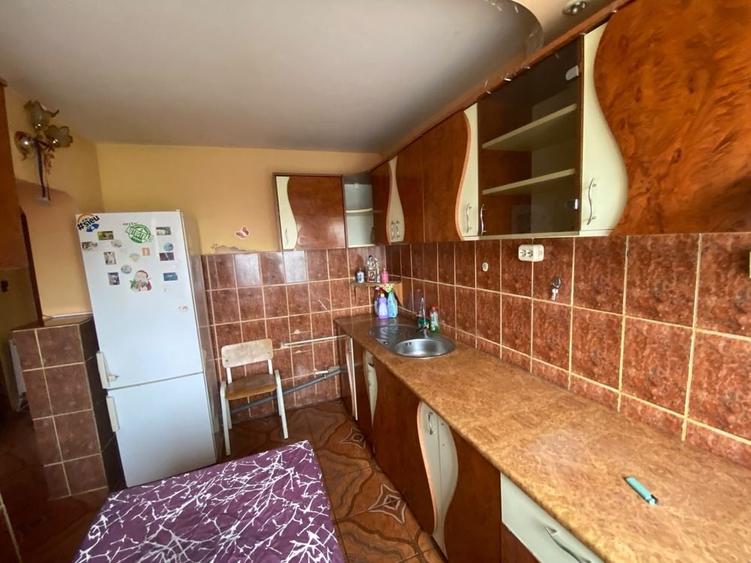 Apartament cu 2 camere decomandat în Exterior Vest