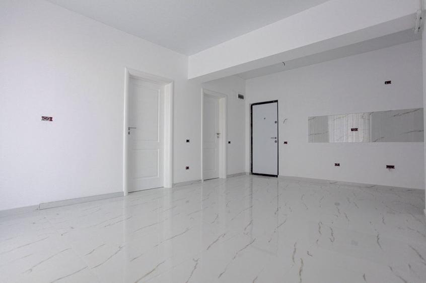 Apartament la mare, piscina, finalizat la cheie, vedere la lac - 9