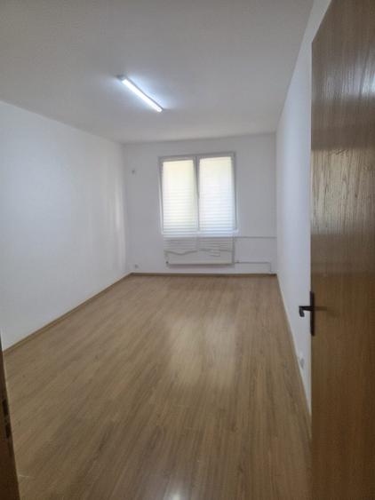 Birou, de 90 mp, în Drumul Taberei