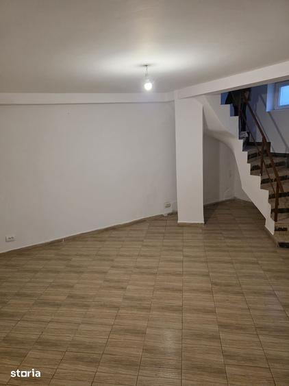 Casă cu 3 camere cu Teren 98 Mp în Iancului