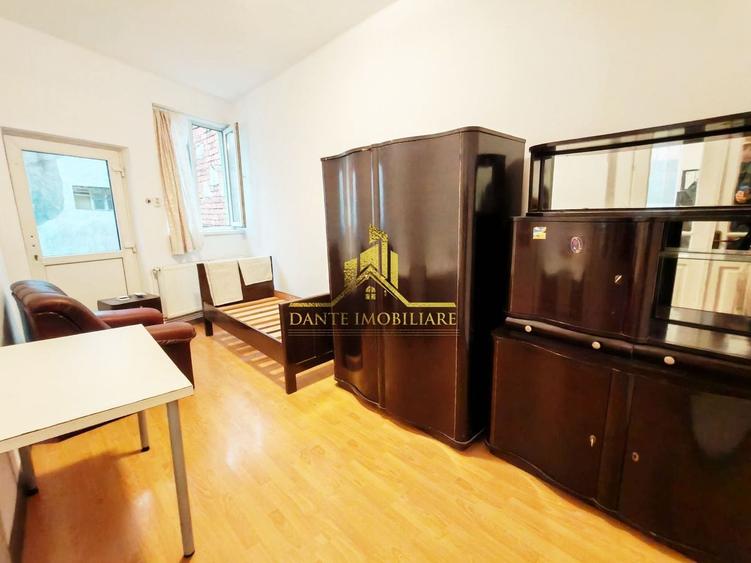 Apartament cu 3 camere decomandat, mobilat în Central