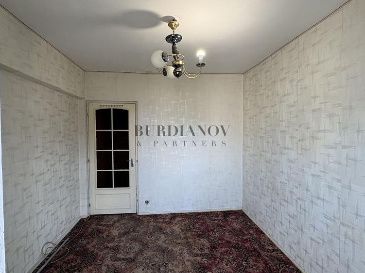 Apartament cu 4 camere în Gorjului