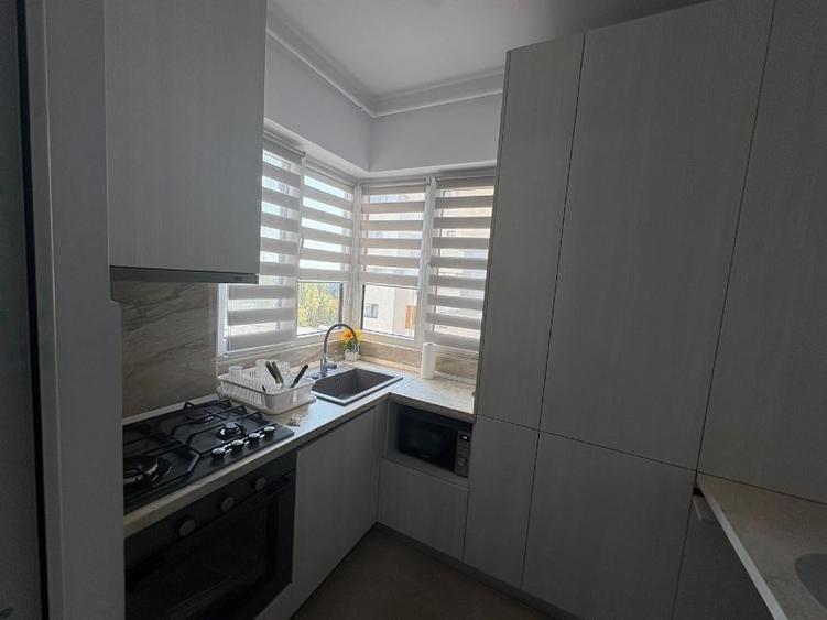 Apartament cu 2 camere semidecomandat, mobilat în Sebastian