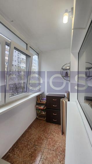 Apartament cu 2 camere decomandat în Titan