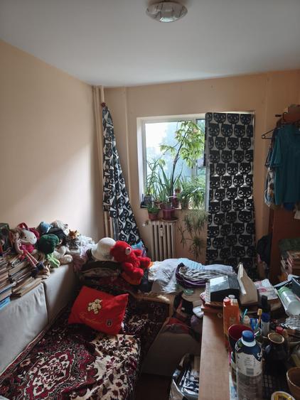 Apartament cu 3 camere decomandat în Drumul Taberei