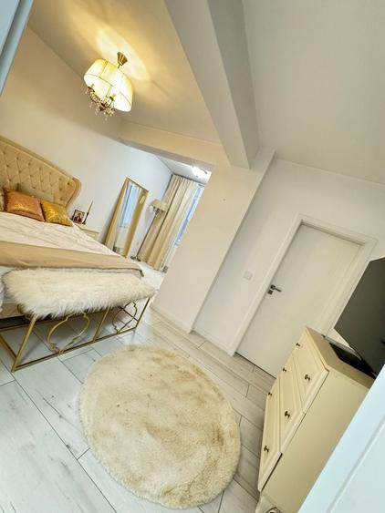 Apartament cu 3 camere decomandat în Exterior Vest
