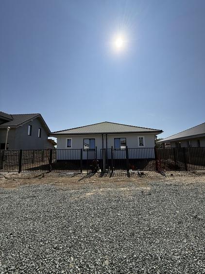 Casă cu 3 camere în Uliuc