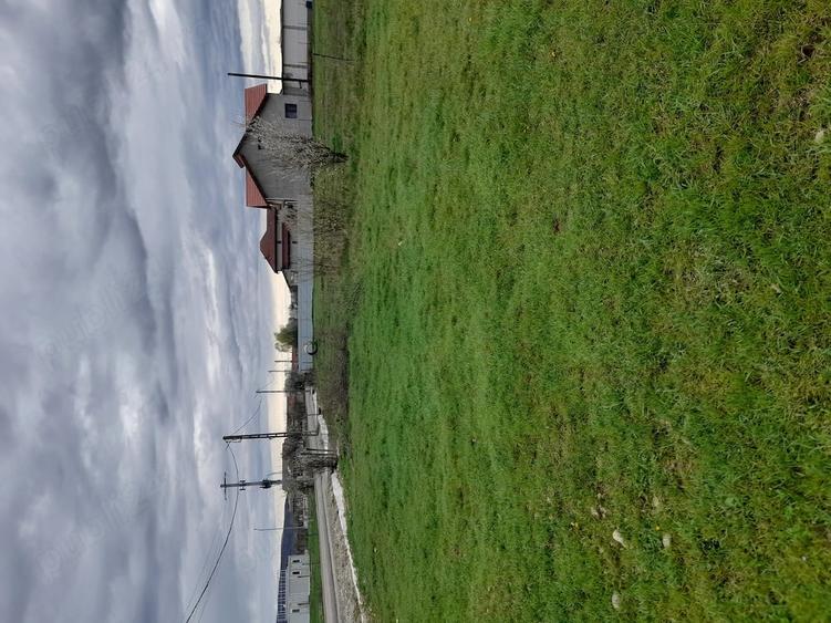 Teren de 834 mp, în Ceauru
