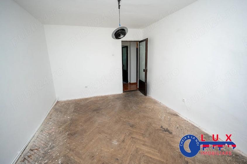 Apartament cu 2 camere decomandat în Neptun