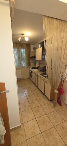 Apartament cu 2 camere semidecomandat în Frații Golești