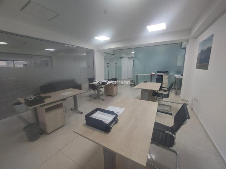 Centru - Bd. Mamaia , spatiu IDEAL BIROURI in cladire reprezentativa , 154 mp.