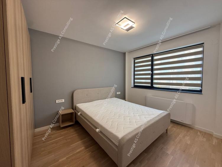 Apartament cu 3 camere semidecomandat, mobilat în Aradului