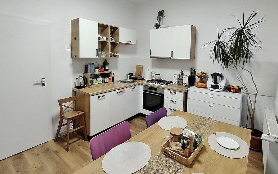 Apartament cu 4 camere decomandat, mobilat în Astra