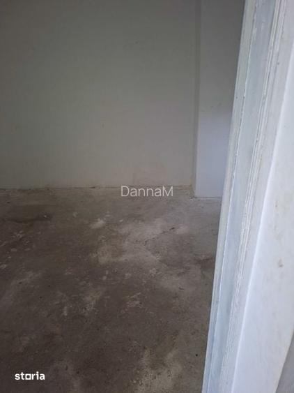 House to rent with huge yard to park motors