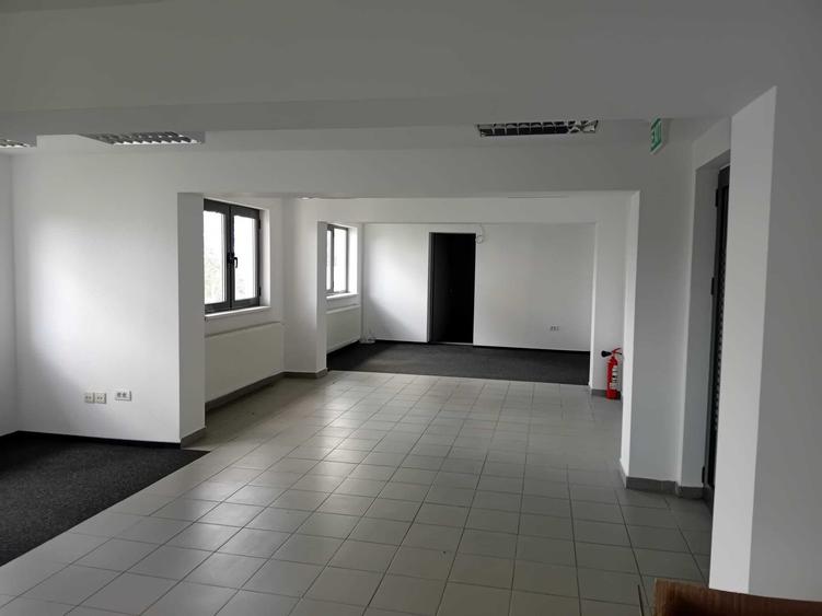 Spațiu comercial, de 12 mp, în Ianca