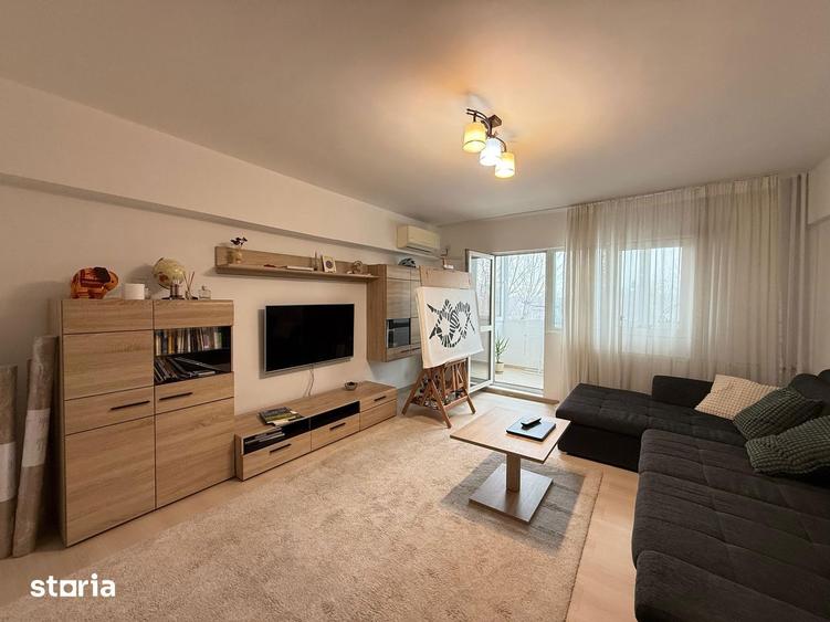 Apartament cu 3 camere, mobilat în Băneasa
