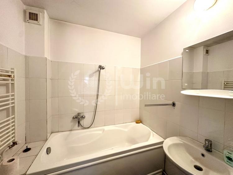 Casă cu 4 camere cu Canalizare în Dâmbul Rotund