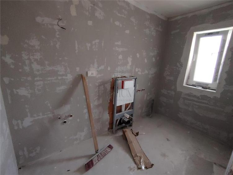 Duplex cu 3 camere cu Canalizare în Urseni