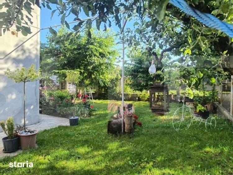 Casă cu 7 camere cu Teren 520 Mp în Mihai Eminescu